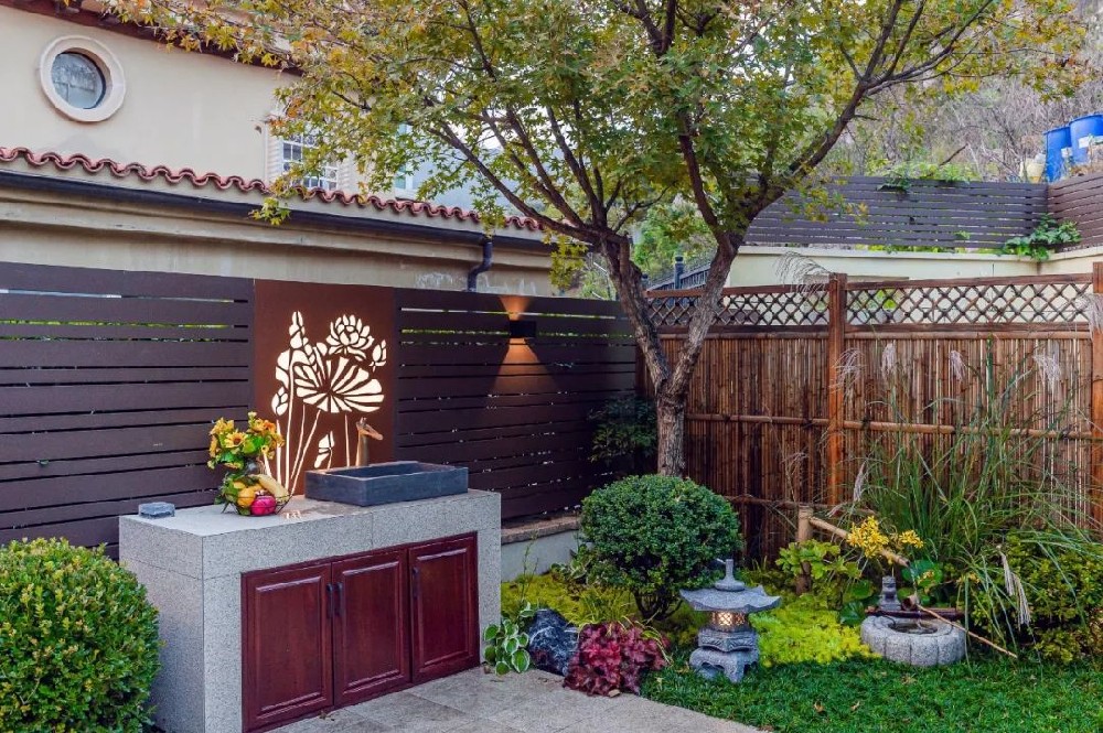 85m² 禅意花园实景_重庆渝北礼嘉别墅花园设计施工案例