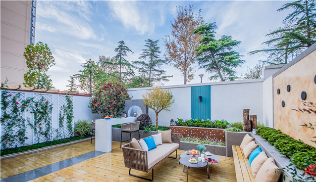 55㎡ 简约现代实景_重庆大学城西宸原著别墅花园设计施工案例