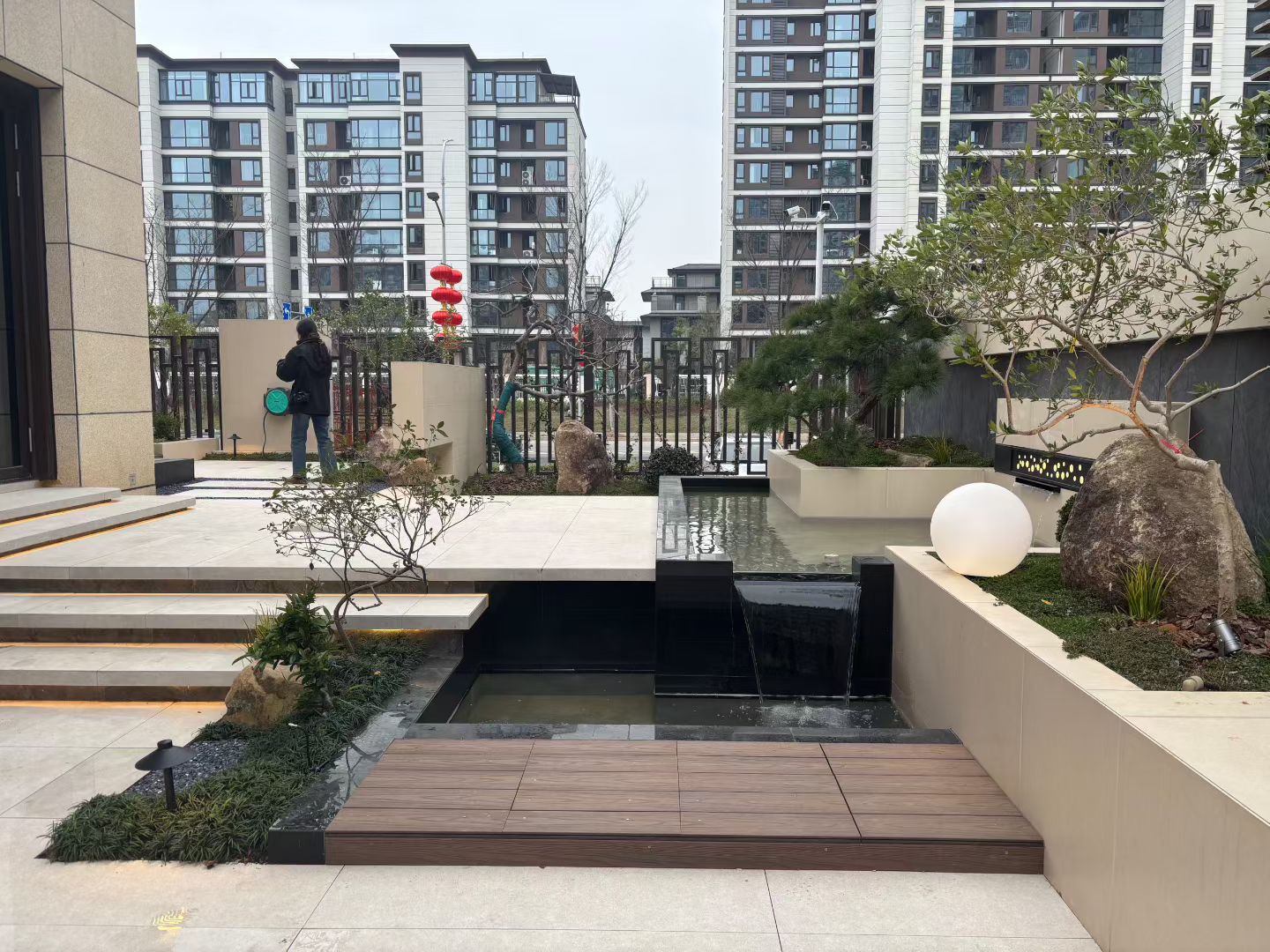 重庆渝北中央润园花园设计施工实景案例