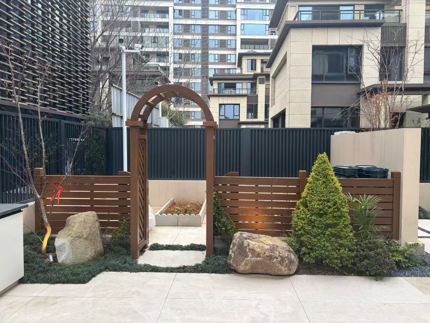 重庆渝北中央润园花园设计施工实景案例