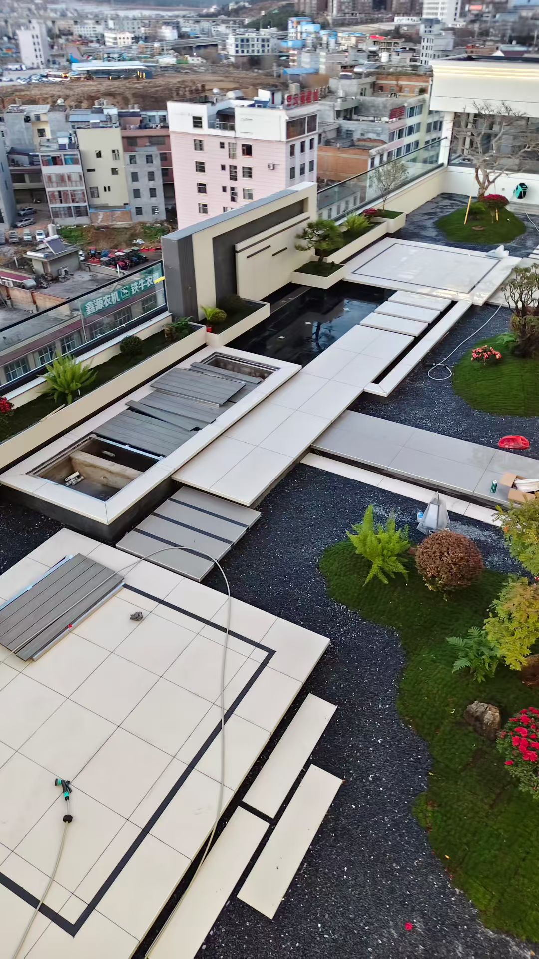 重庆沙坪坝120m²楼顶花园设计施工实景案例